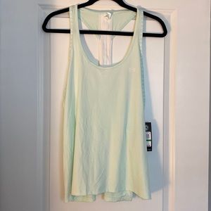 Women’s Under Armour Loose Fit Workout Tank - Size L - NWT